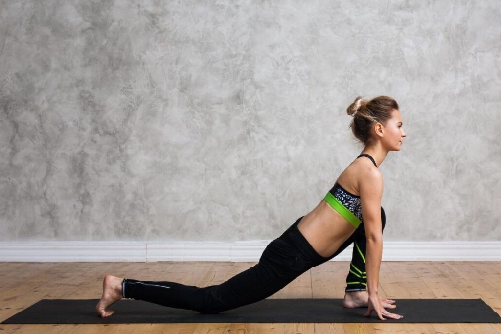 Ashwa Sanchalanasana - Inhale